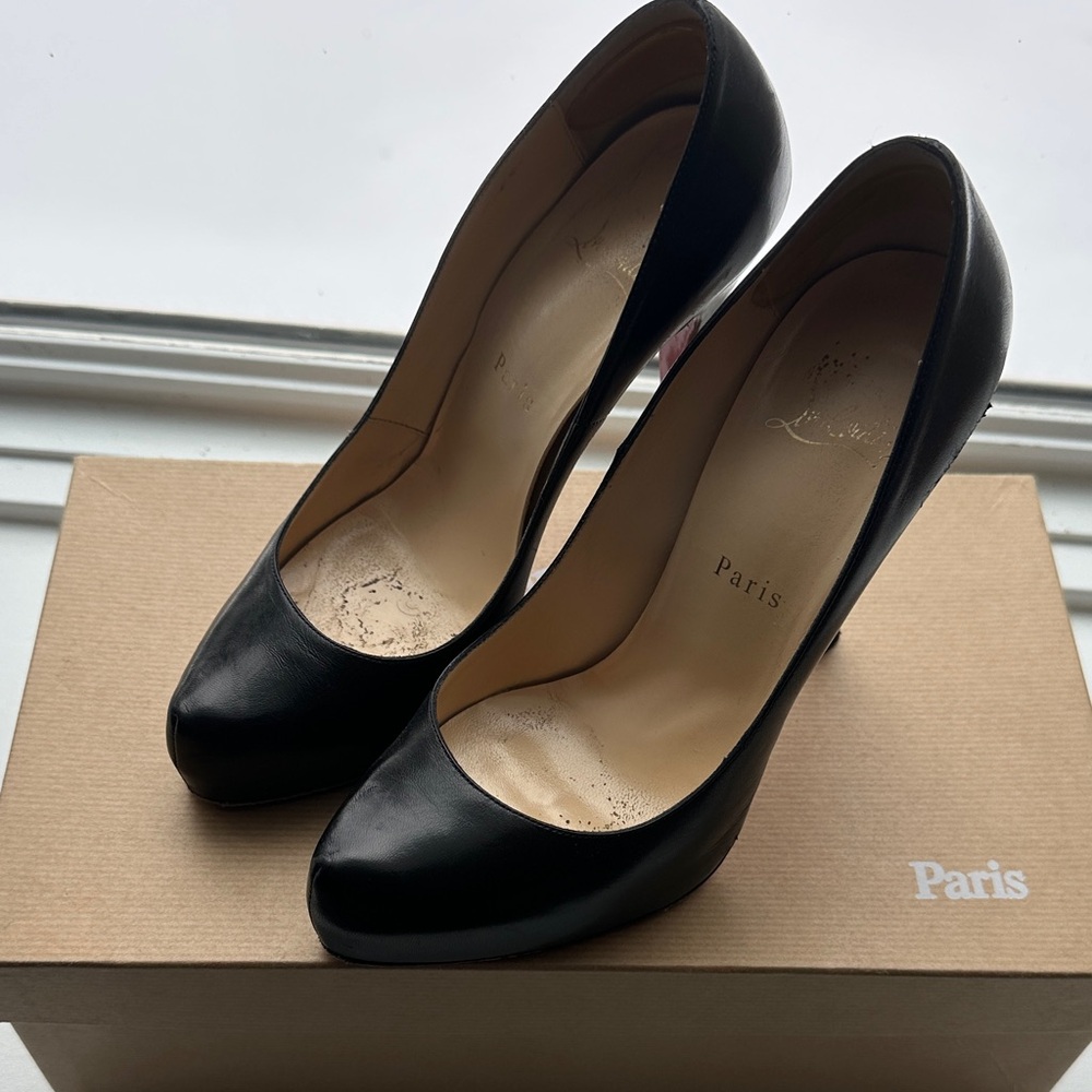 Saks Fifth Avenue Classic Black Heels